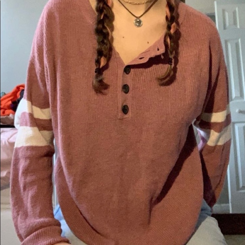 American eagle sweater!!